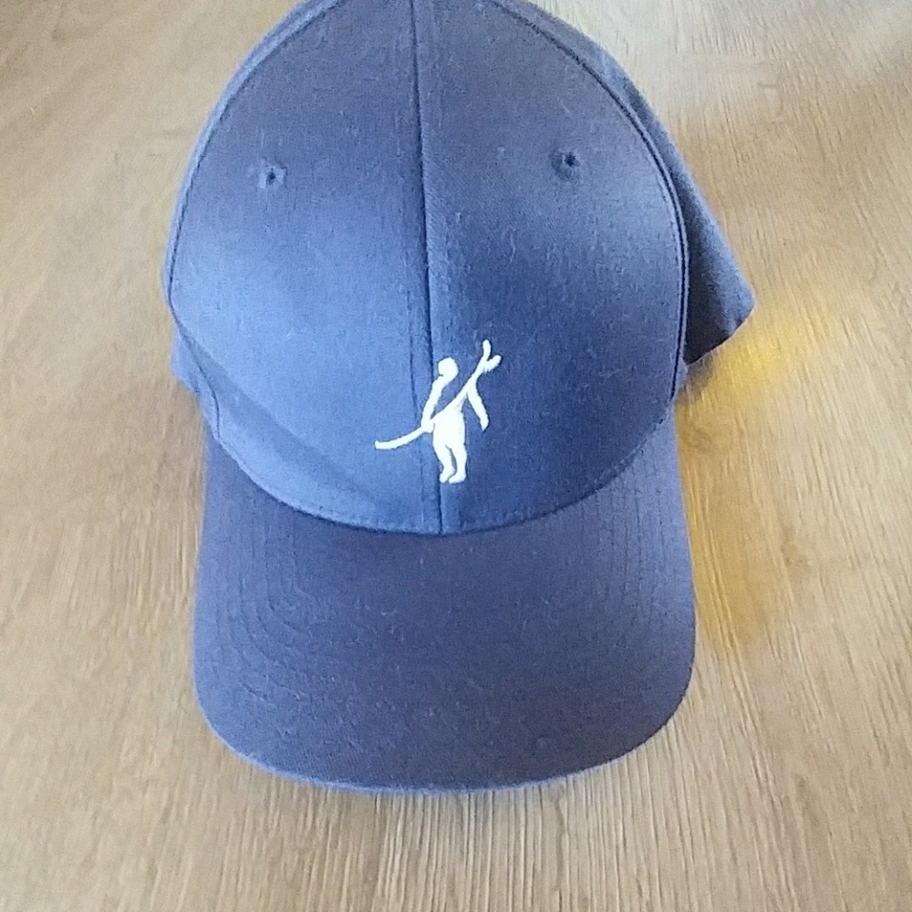Toes on the nose surf hat